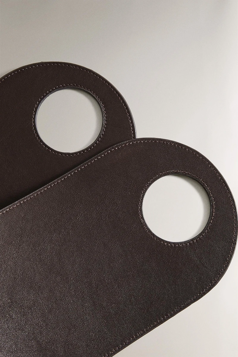 LEATHER MAGAZINE RACK