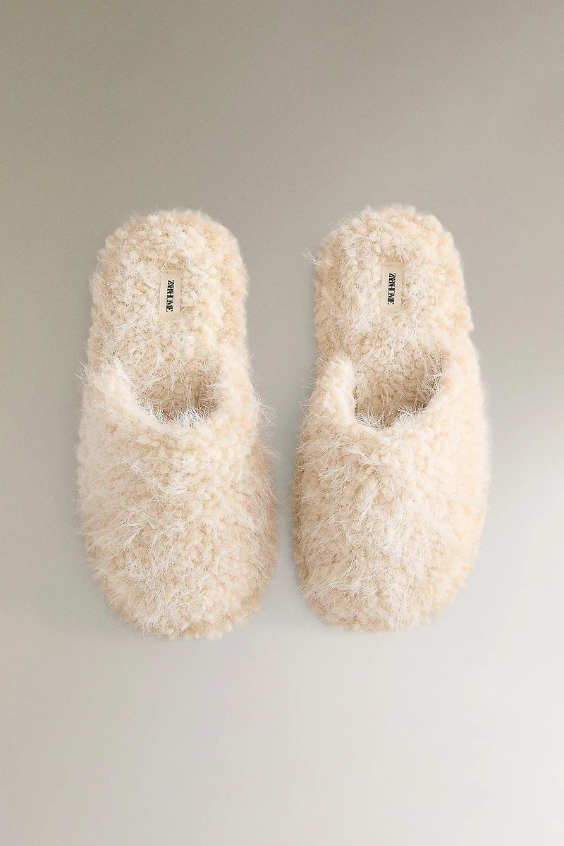 FAUX FUR MULE SLIPPERS