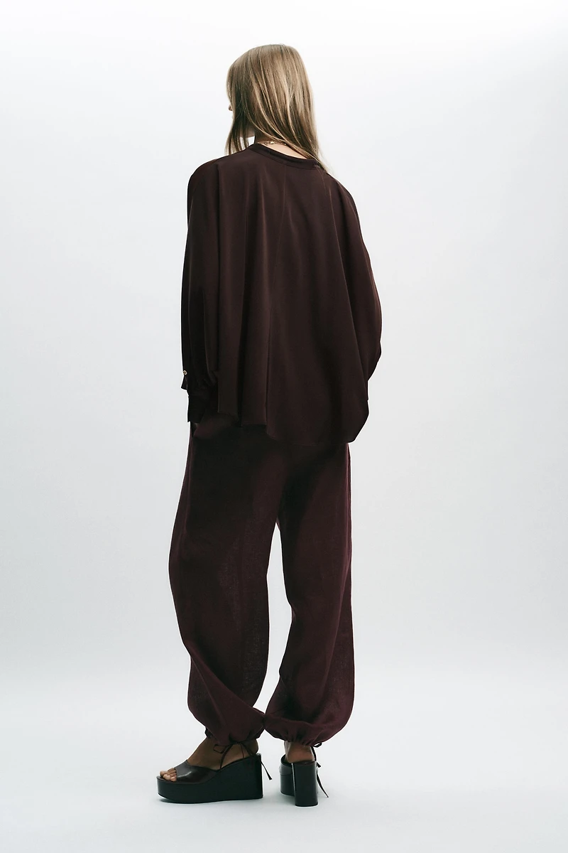 BLOUSE SATINÉE MANCHES CAPE