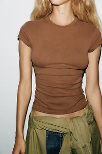 SLIM FIT SHORT SLEEVE T-SHIRT