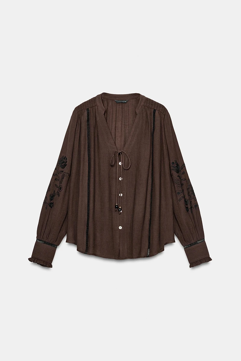 EMBROIDERED LACE INSERT SHIRT