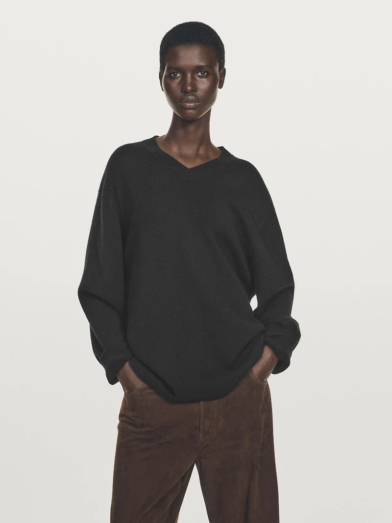 100% cashmere oversize V-neck sweater