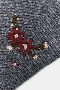BONNET EN MAILLE BRODERIE FLEURS