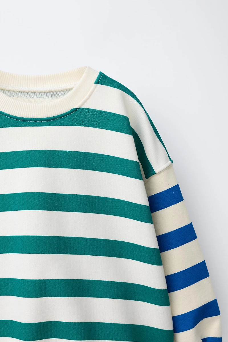 STRIPED SWEATSHIRT