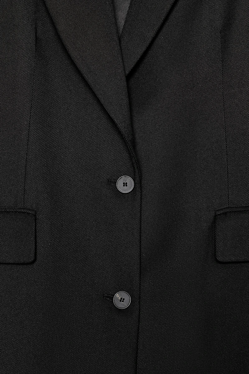 LONG COAT WITH SHOULDER PADS