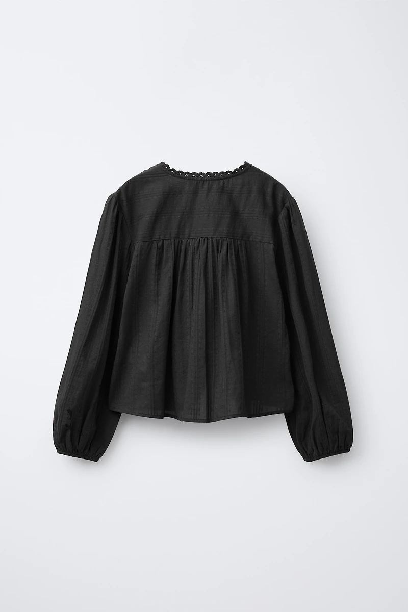 ROMANTIC TEXTURED SHIRT