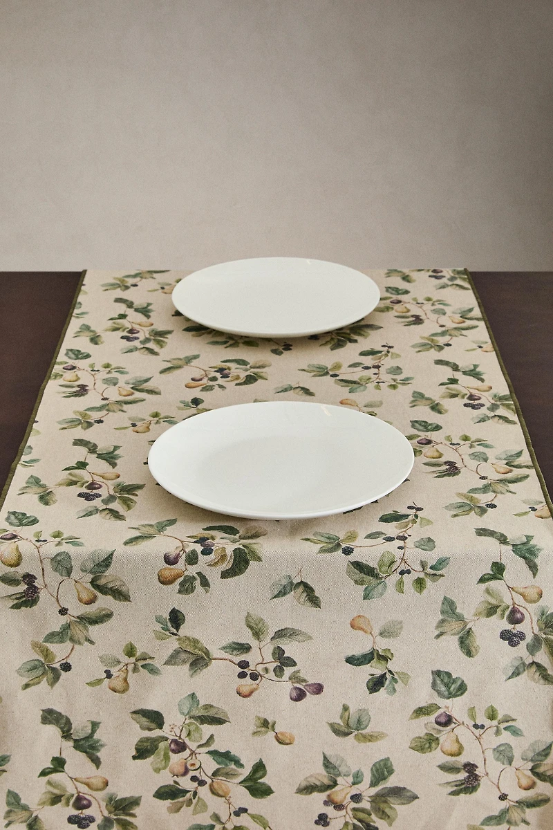 FRUIT PRINT TABLE RUNNER