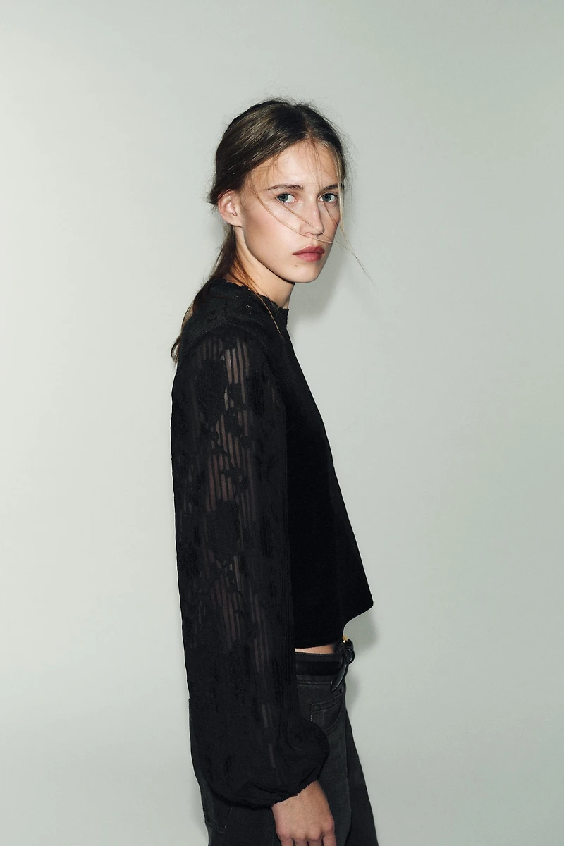 EMBROIDERED VELVET TOP