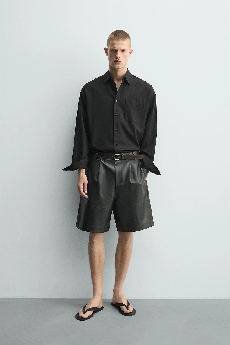 BERMUDA RELAXED FIT CUIR PLIS
