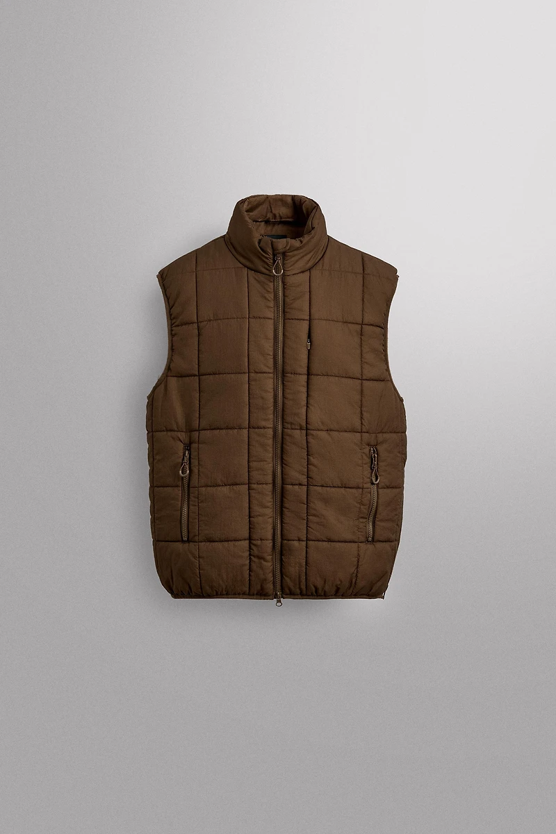 TECHNICAL PUFFER VEST