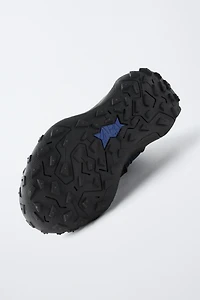 WATER REPELLENT SNOW BOOTS