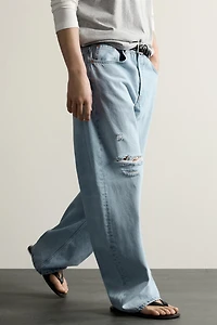 RIPPED BARREL FIT JEANS