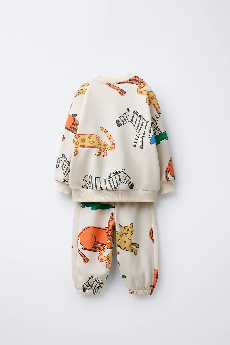 JOGGING SET: SWEATSHIRT AND ANIMAL PRINT JOGGER PANTS