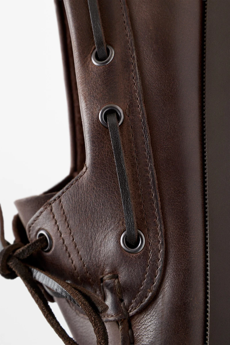 Oiled leather boat shoe