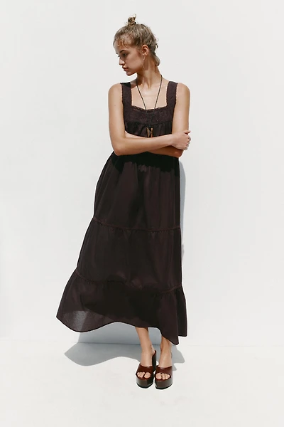 ROBE BRODERIES DENTELLE
