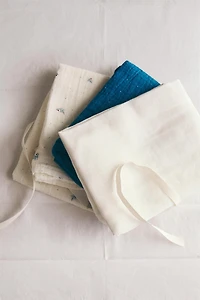 BABY FLORAL MUSLIN CLOTHS (PACK OF 3)