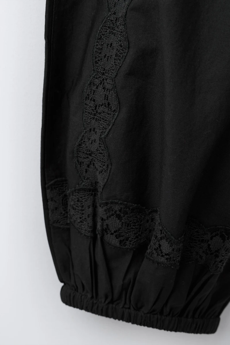 EMBROIDERED LACE BLOOMER PANTS