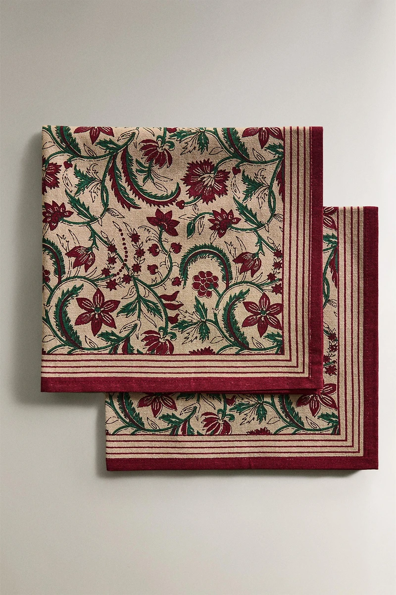 SET OF FRAMED FLORAL COTTON CHRISTMAS NAPKINS (SET OF 2)