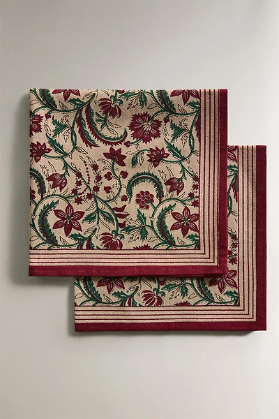 SET OF FRAMED FLORAL COTTON CHRISTMAS NAPKINS (SET OF 2)