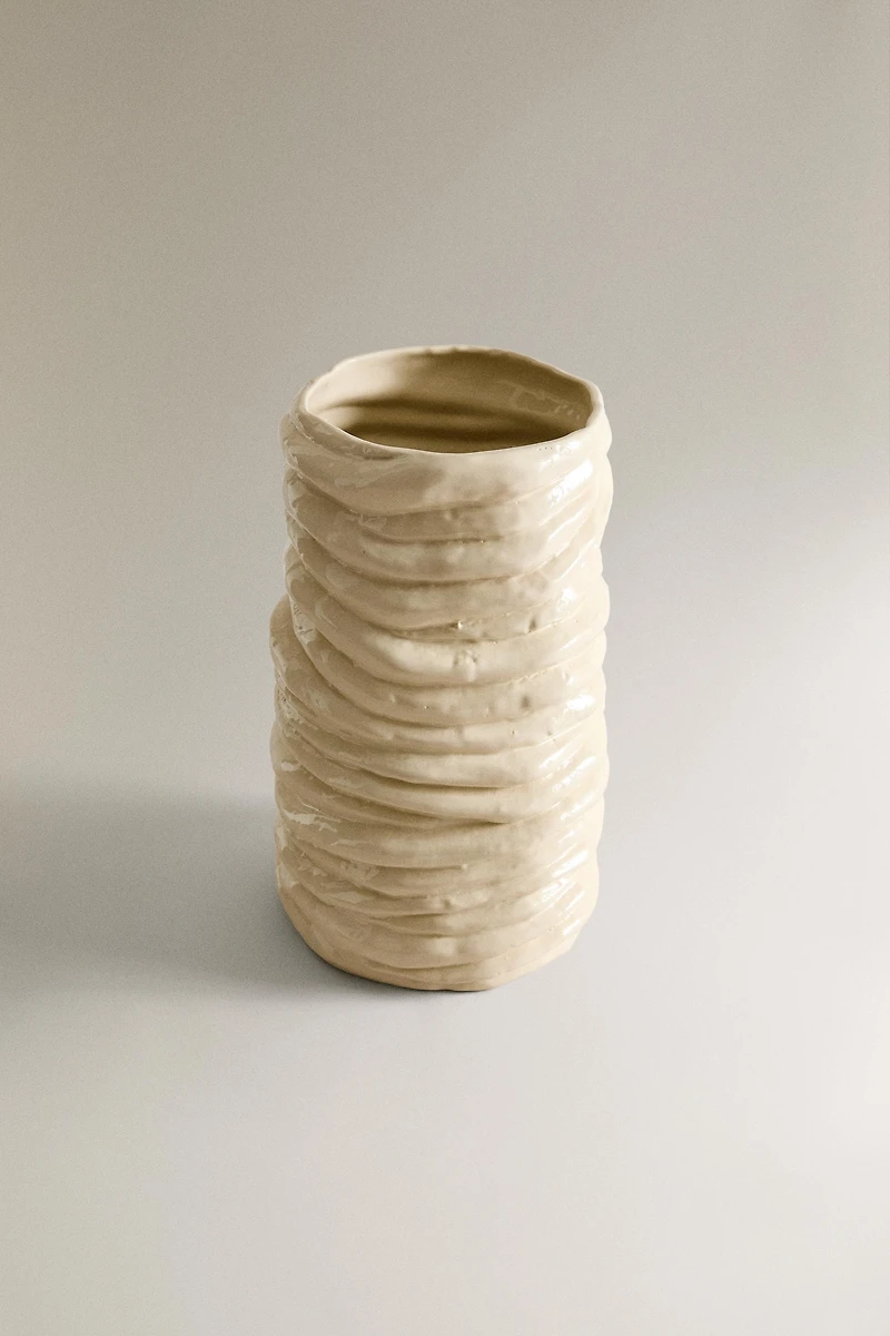WAVY CERAMIC VASE X COLLAGERIE