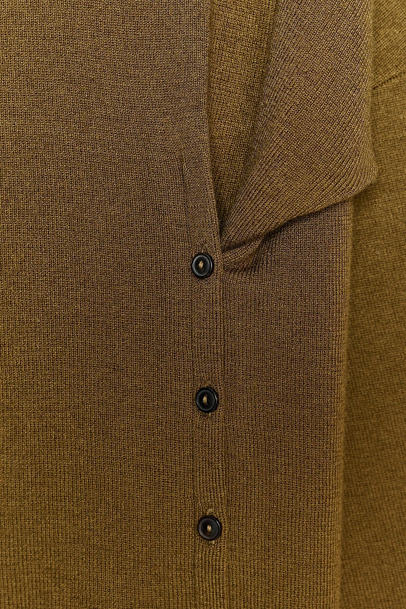 ASYMMETRIC KNIT SWEATER