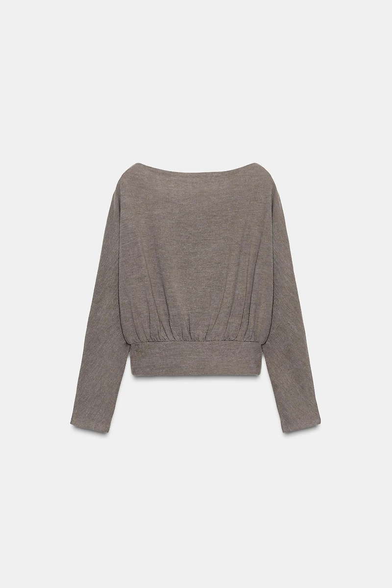 PULL DOUX À MANCHES LONGUES