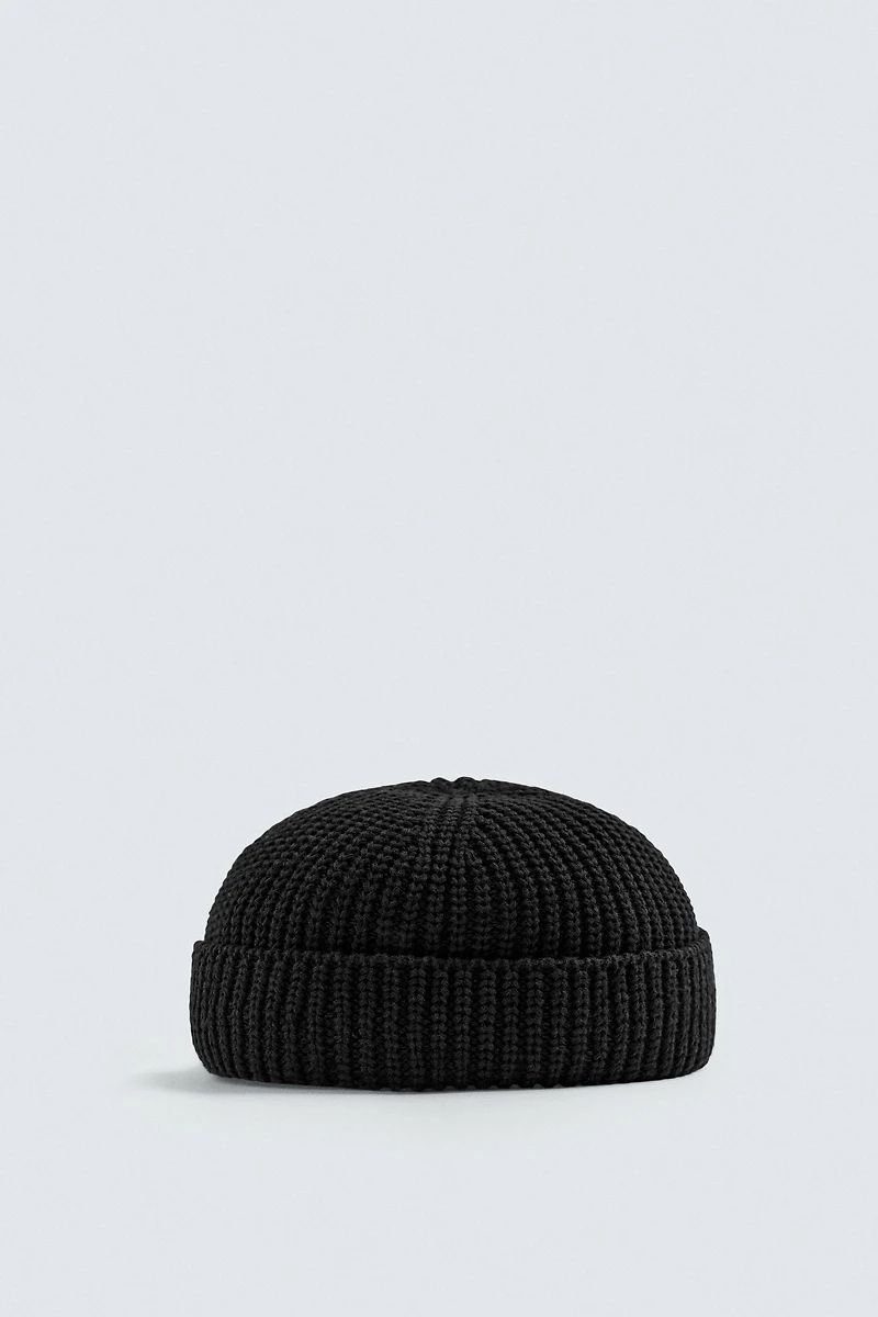 SHORT KNIT HAT