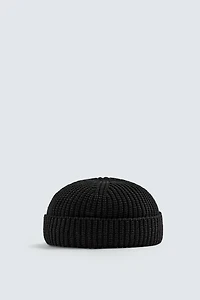 SHORT KNIT HAT