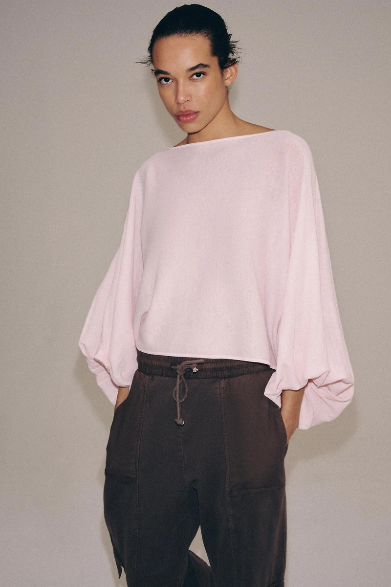 TOP EN MAILLE ET MANCHES AMPLES