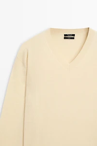 100% cashmere knit sweater