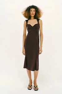 SWEETHEART NECKLINE DRESS