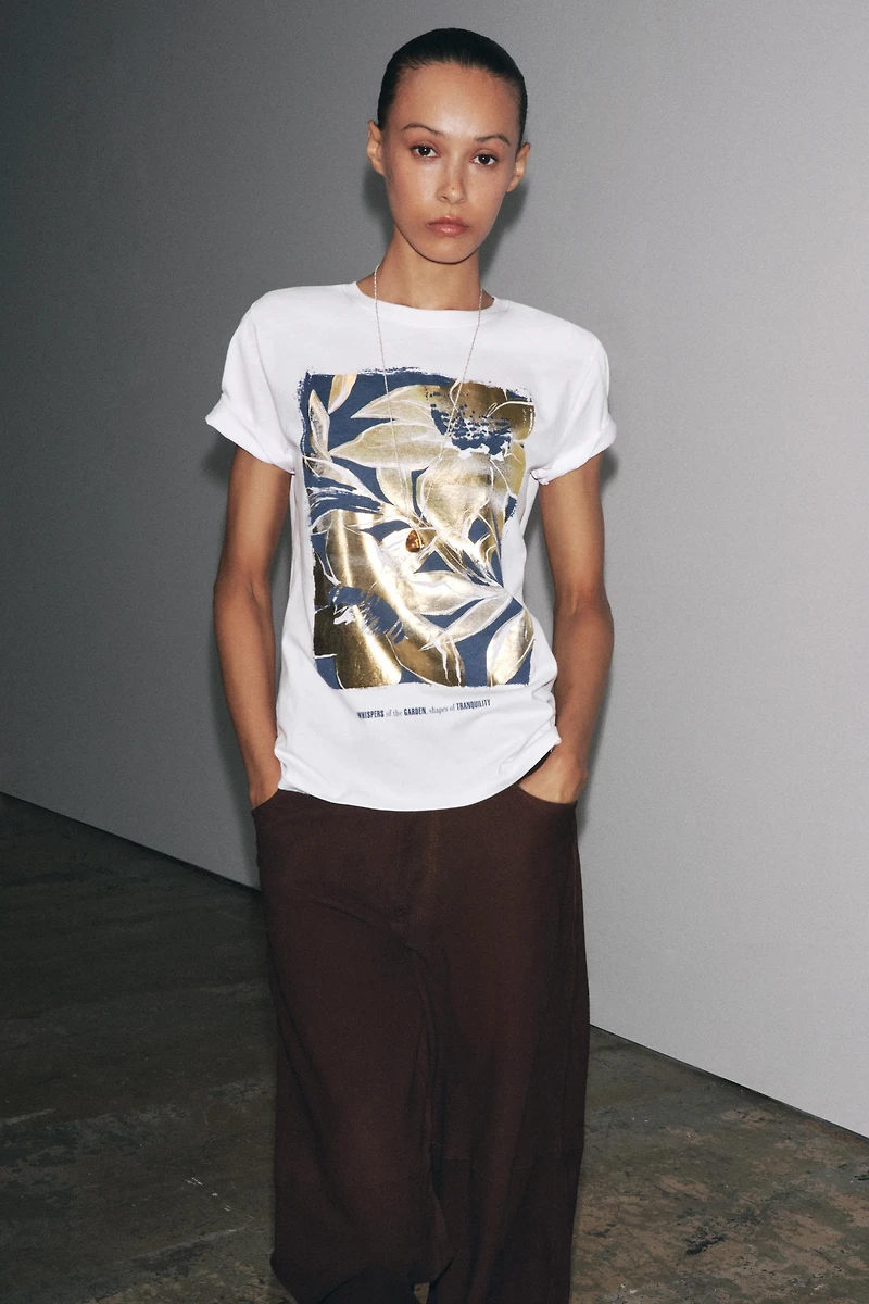 T-SHIRT AVEC ESTAMPILLAGE MÉTALLISÉ