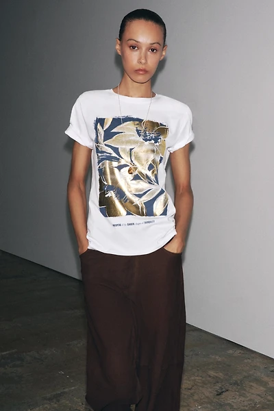 T-SHIRT AVEC ESTAMPILLAGE MÉTALLISÉ