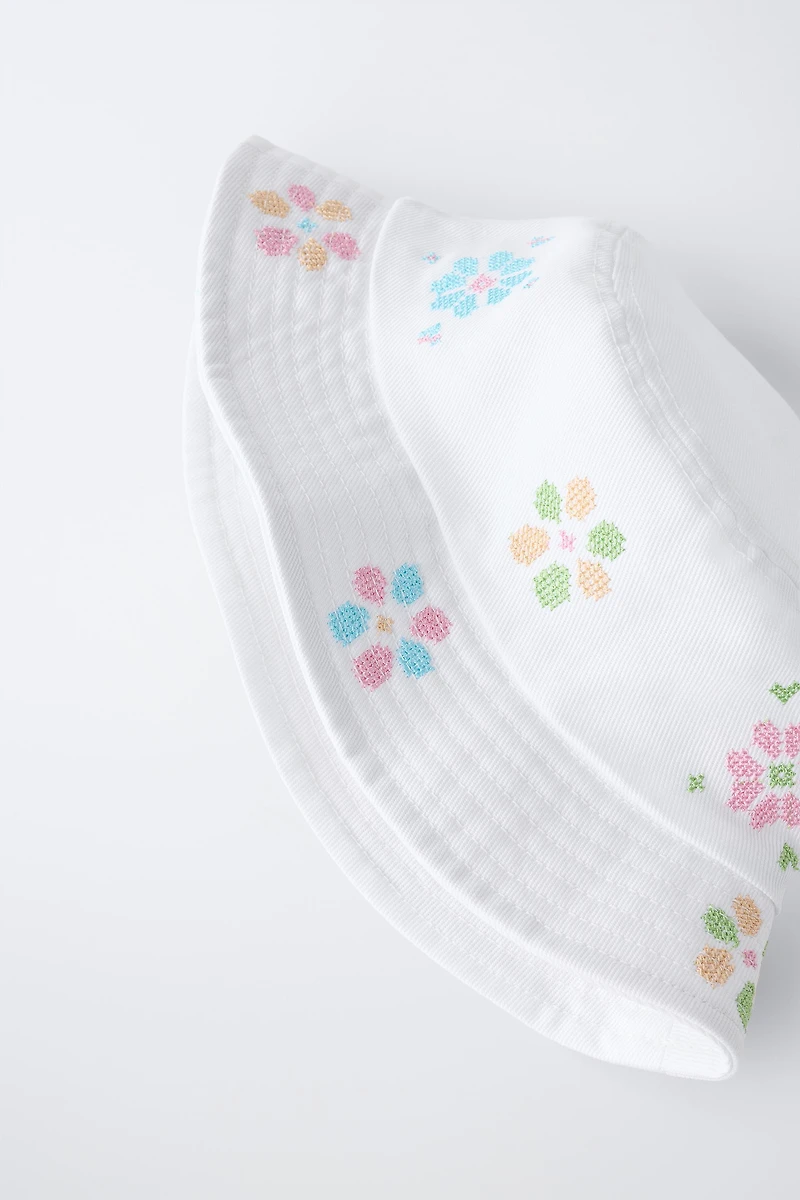 EMBROIDERED BUCKET HAT
