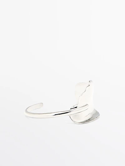 Wide textured bracelet