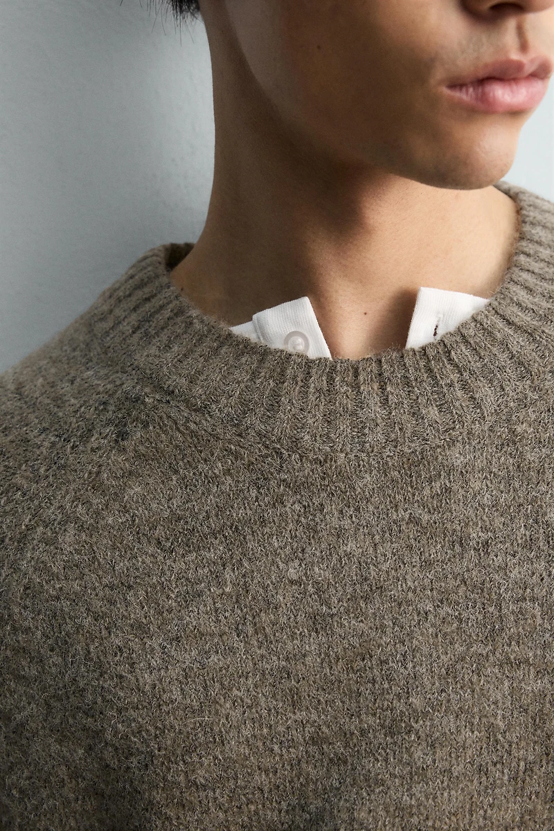 TEXTURED RELAXED FIT JUMPER