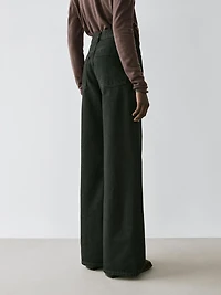 Straight-leg high-waist jeans