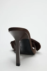 SATIN FINISH MAXI BOW HEELED SANDALS