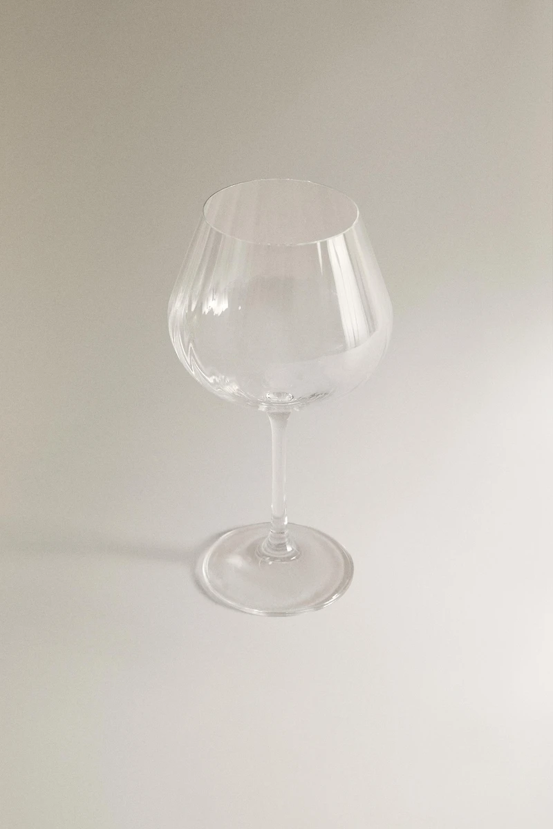 WAVY-EFFECT BOHEMIA CRYSTAL WINE GLASS