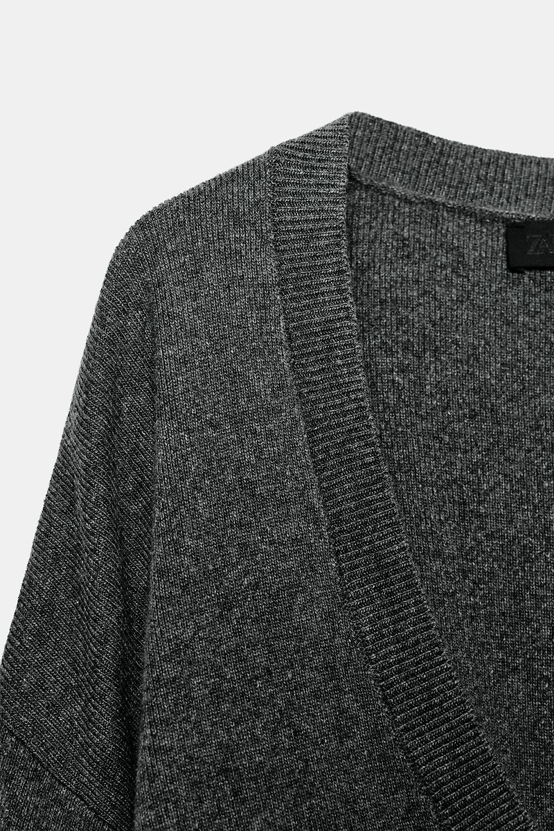 DEEP V-NECK KNIT JUMPER