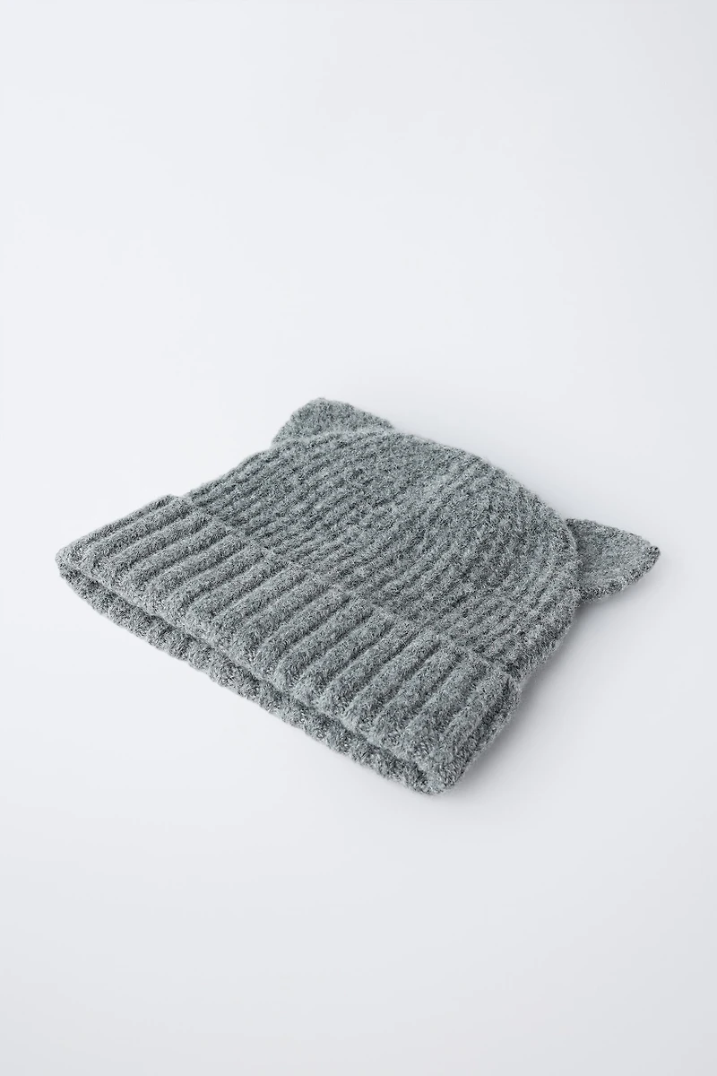 KNIT HAT WITH EARS
