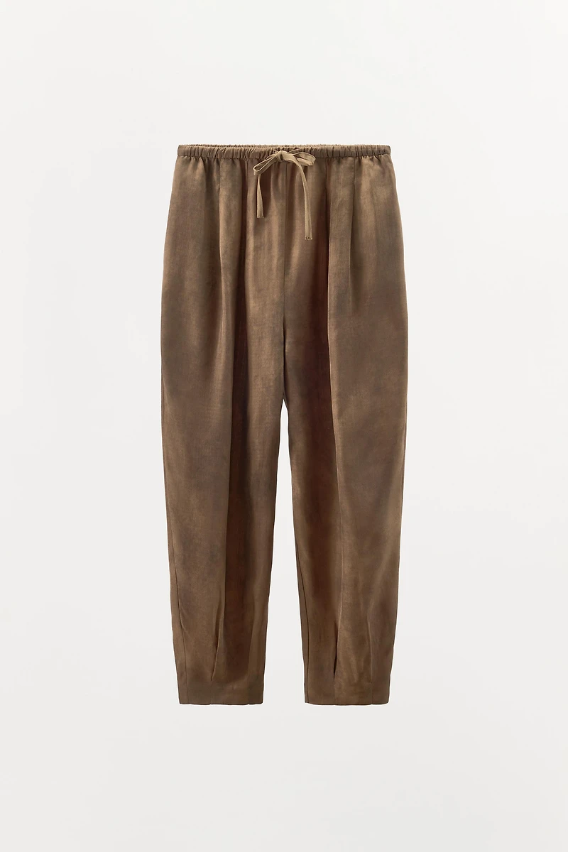 VOLUME PRINTED PANTS