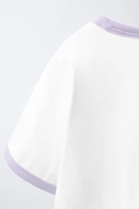 T-SHIRT BRODÉ EN CONTRASTE