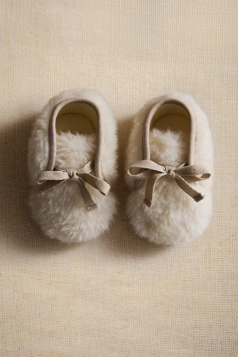 FAUX SHEARLING BOOTIES