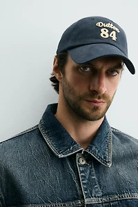 CASQUETTE À INSCRIPTION BRODÉE
