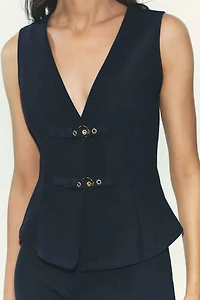 BUCKLE CREPE TOP
