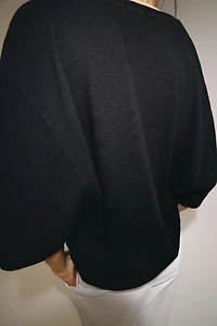 V-NECK T-SHIRT