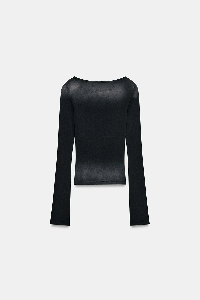 WASHED EFFECT STUDDED T-SHIRT