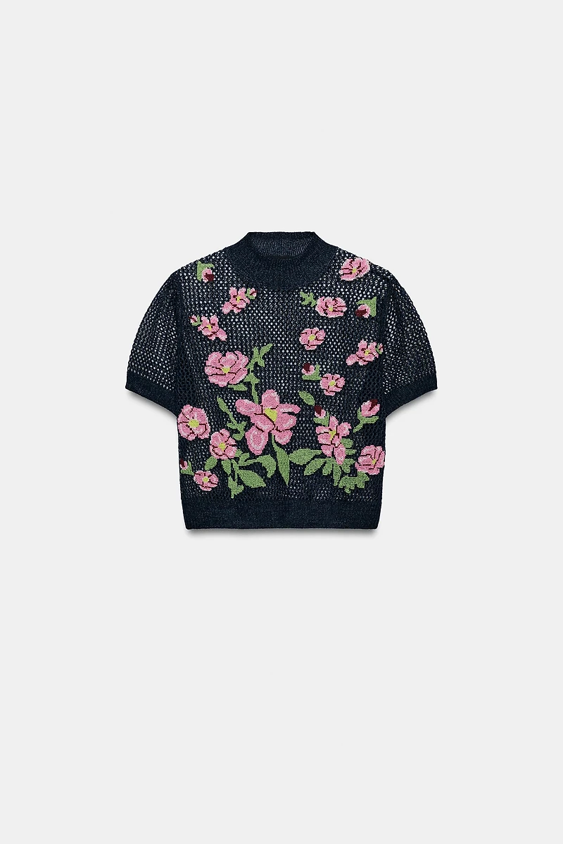 FLORAL EMBROIDERED KNIT TOP
