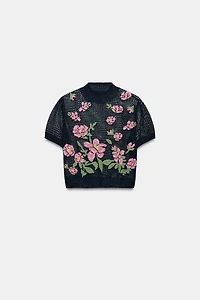 FLORAL EMBROIDERED KNIT TOP